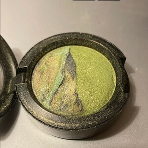 MAC Fresh Green Mix Mineralize Eyeshadow